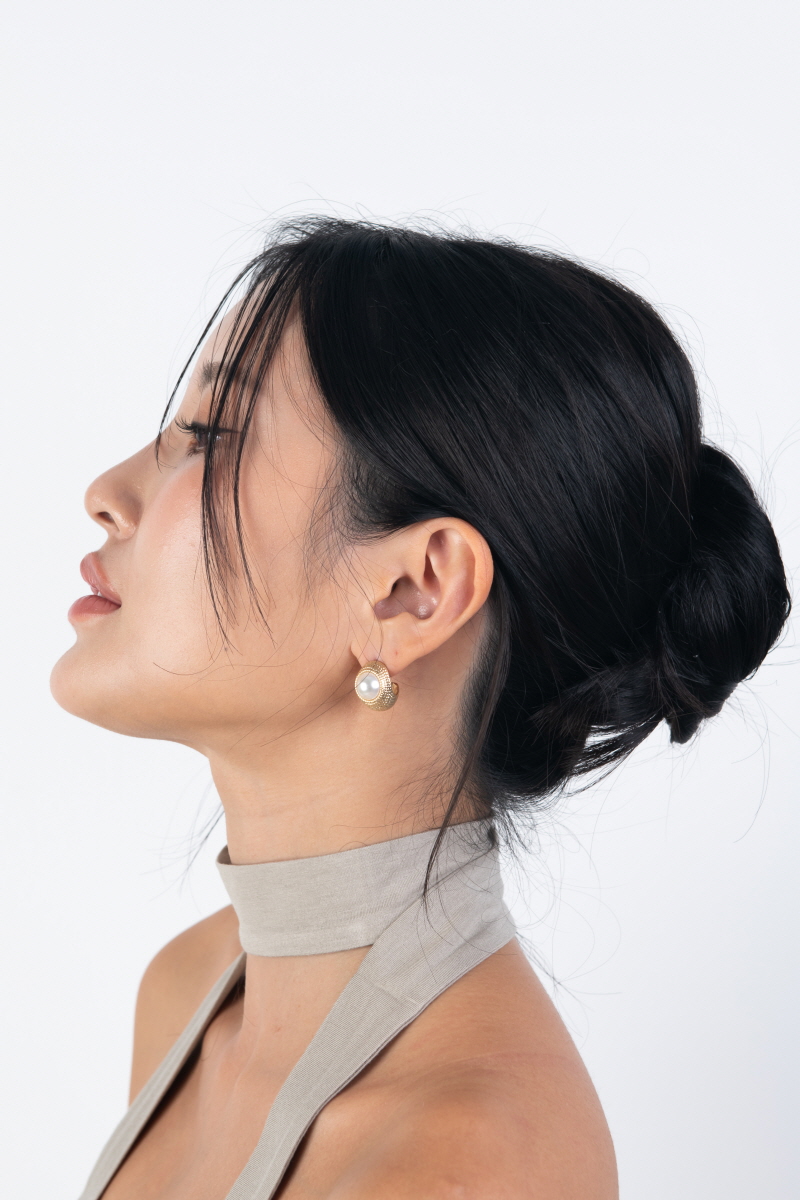 800px-대표이미지-엠보라운드-포인트-스터드귀걸이-KCJ_6910