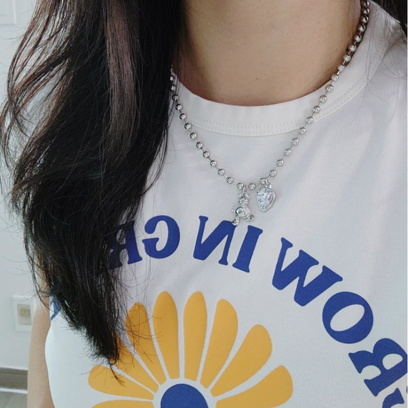 밋밋한룩에 실버 볼목걸이로 포인트 주기 디셈블링 곰돌이 큐빅팬던트 볼목걸이 실버 후기 글과 사진 by 하이 시드니-800px-800px